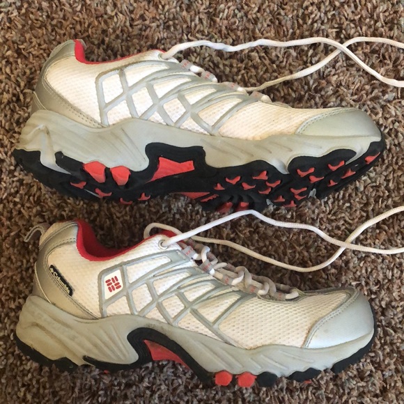 Columbia Techlite Hiking Tennishoes size 8 - Picture 2 of 6